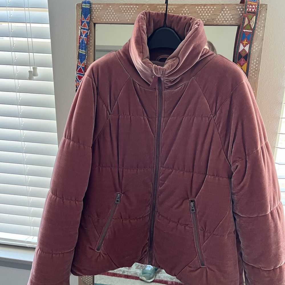 Dylan puffer jacket size M